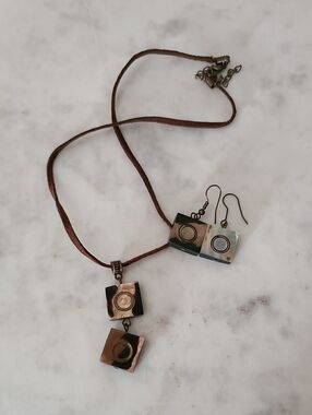 Mother Of Pearl Square Set